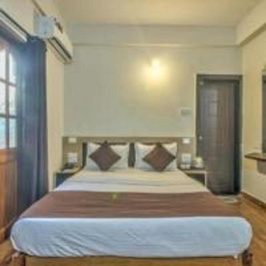 Baga Beach Paradise Hotel Exterior foto