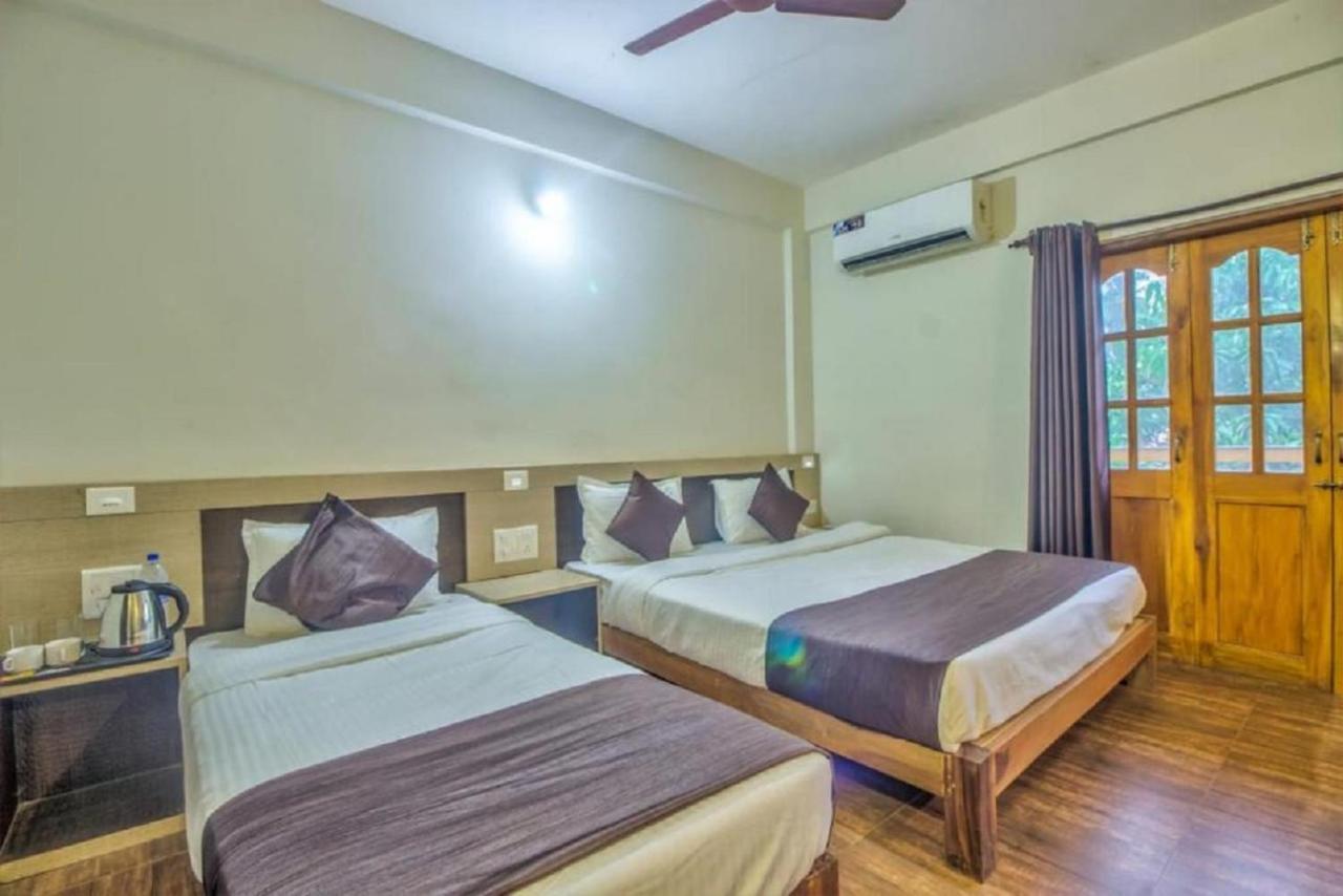 Baga Beach Paradise Hotel Exterior foto
